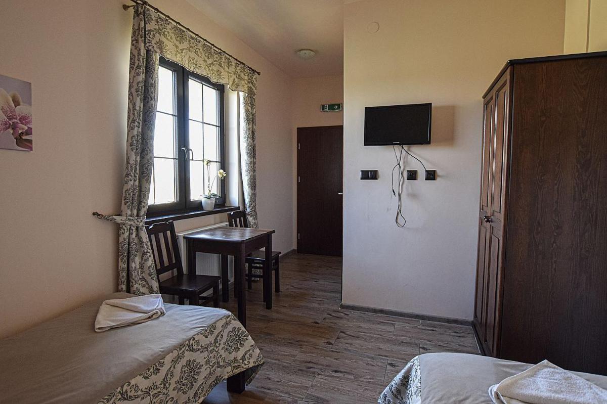 Osrodek Bialy Lew Bed & Breakfast Wojciechow  ภายนอก รูปภาพ