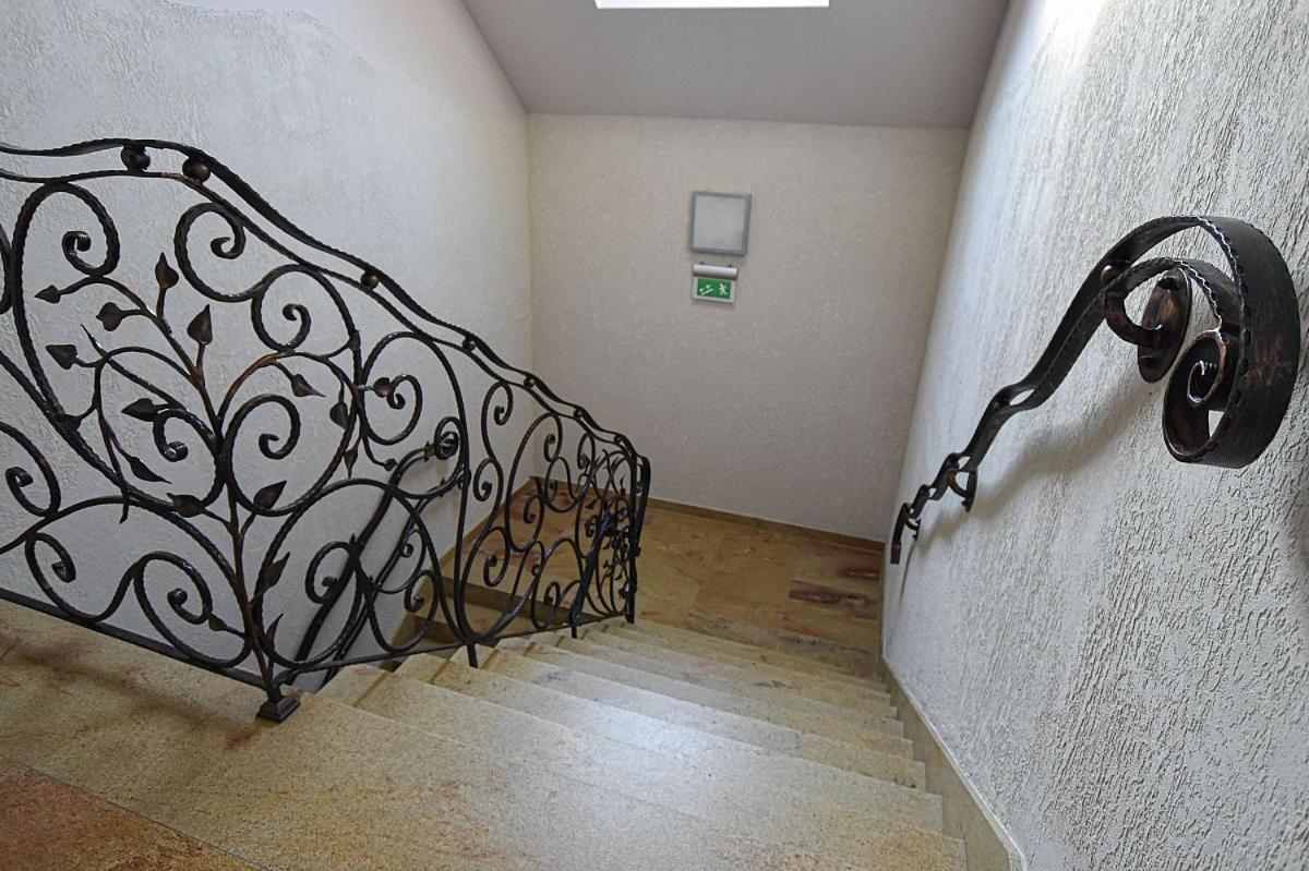 Osrodek Bialy Lew Bed & Breakfast Wojciechow  ภายนอก รูปภาพ
