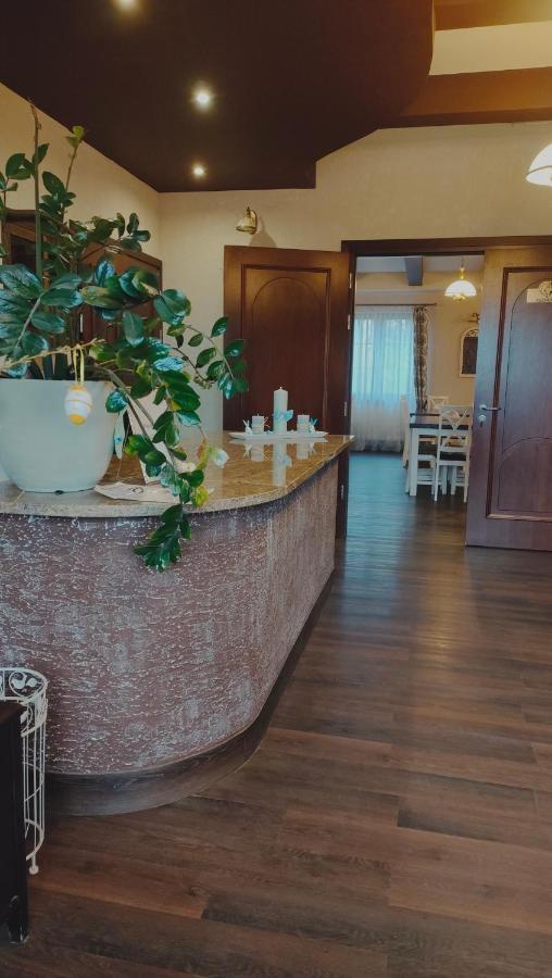 Osrodek Bialy Lew Bed & Breakfast Wojciechow  ภายนอก รูปภาพ