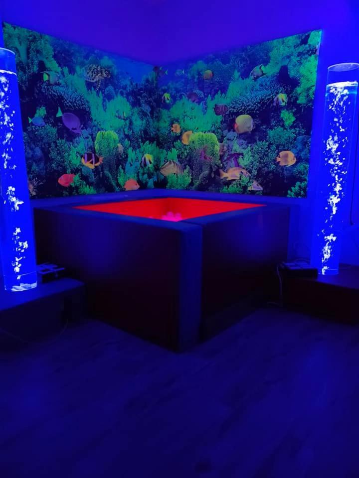 Osrodek Bialy Lew Bed & Breakfast Wojciechow  ภายนอก รูปภาพ
