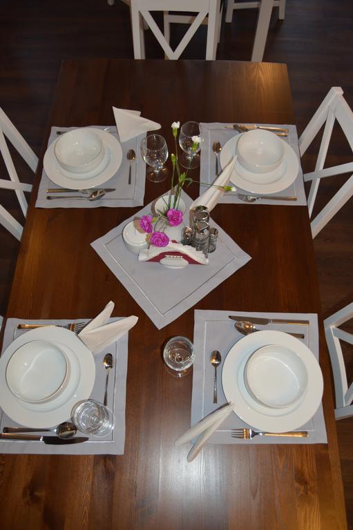 Osrodek Bialy Lew Bed & Breakfast Wojciechow  ภายนอก รูปภาพ