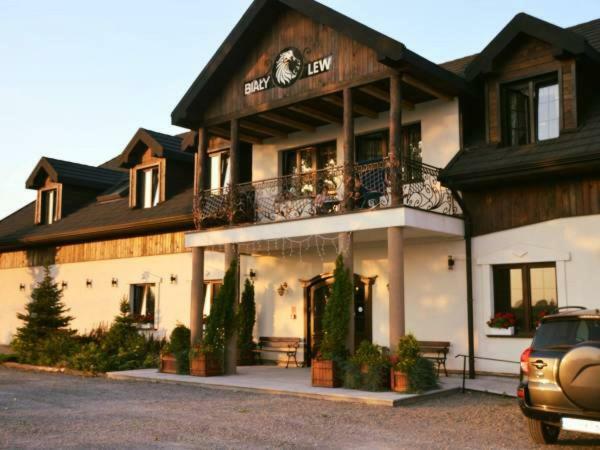 Osrodek Bialy Lew Bed & Breakfast Wojciechow  ภายนอก รูปภาพ